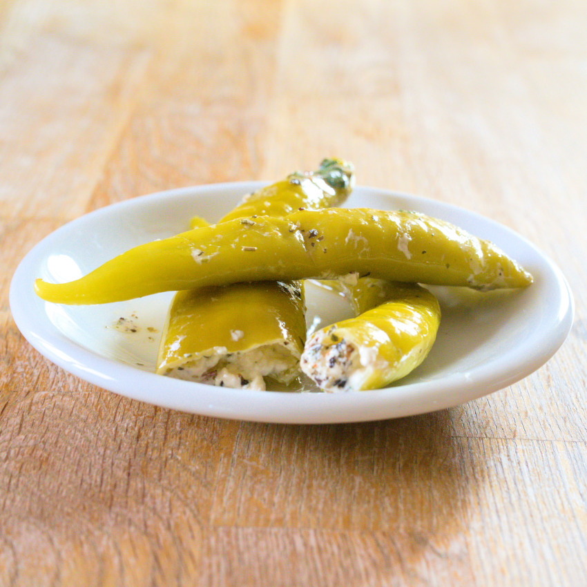 Peperoni grün gefüllt mit Käse mit Knoblauch 1500 g